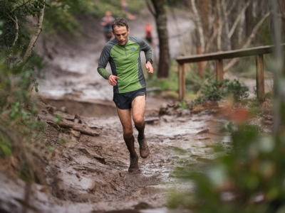 Comment réduire les crampes en trail en trois étapes simples testées par des coureurs