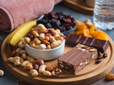 Quels snacks végétaux emporter pendant une séance de musculation pour préserver la masse musculaire